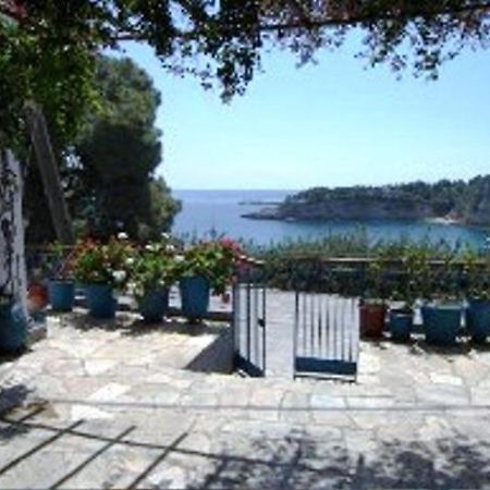 Pansion Panorama Aparthotel Patitírion Buitenkant foto